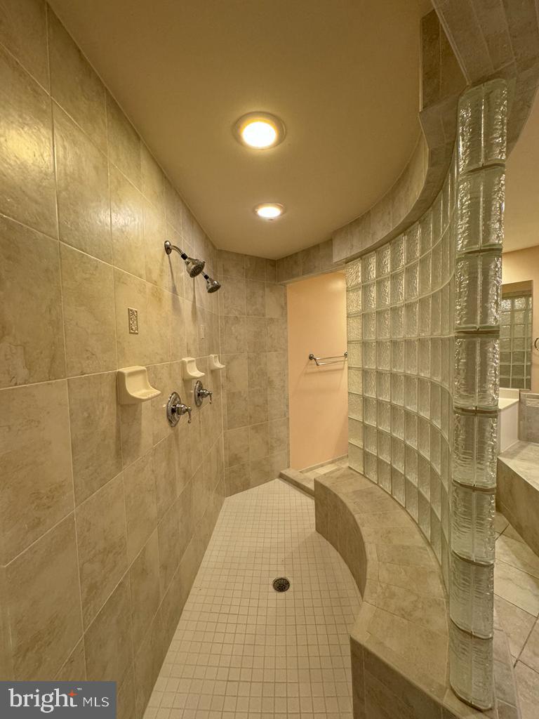 FAIRWOOD - Residential Lease