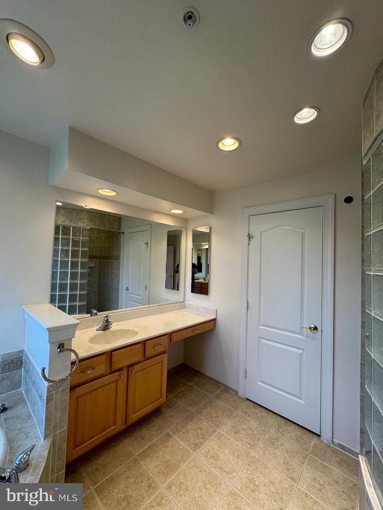 FAIRWOOD - Residential Lease