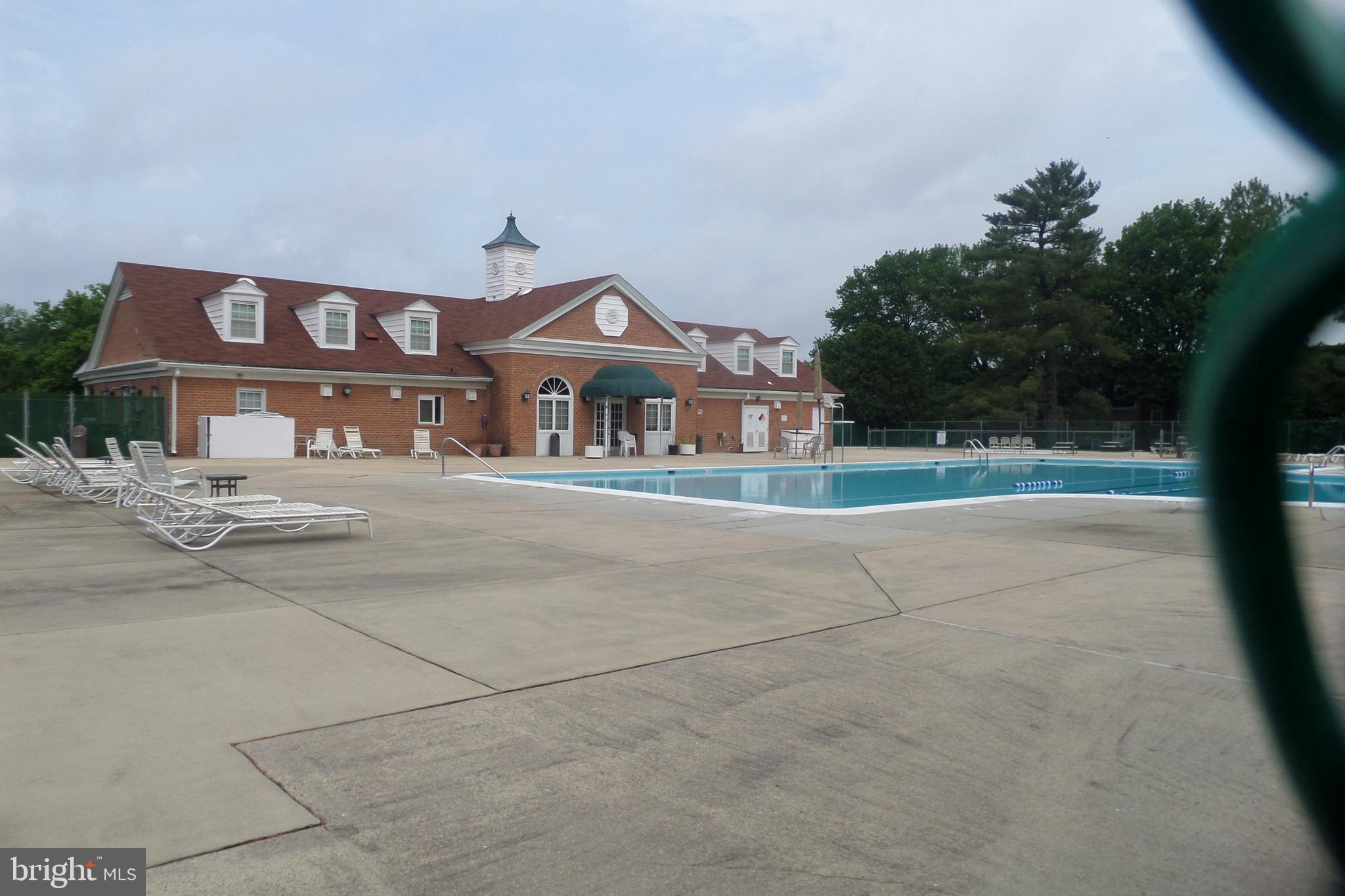 POTOMAC OAKS - Residential Lease