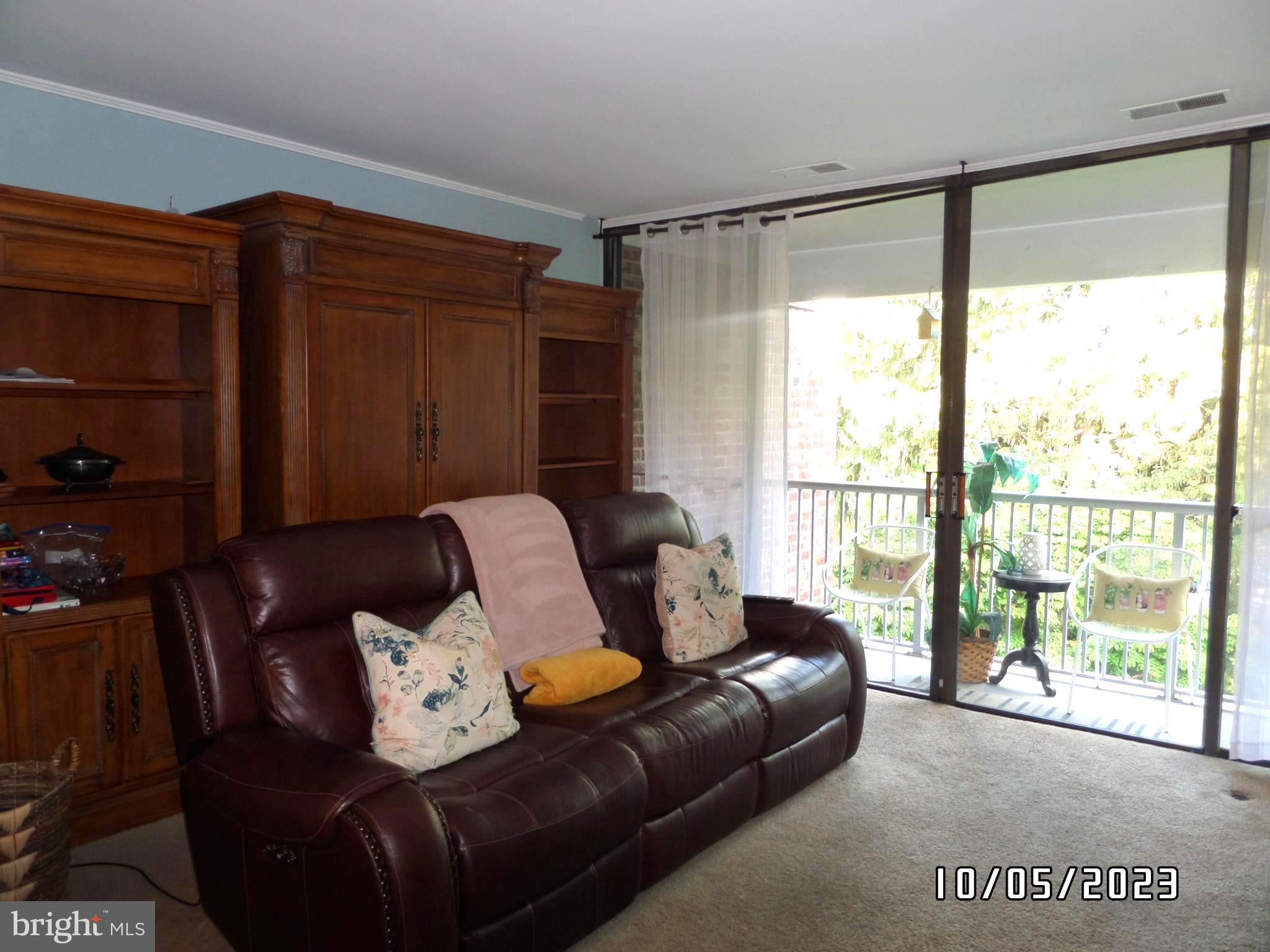 POTOMAC OAKS - Residential Lease