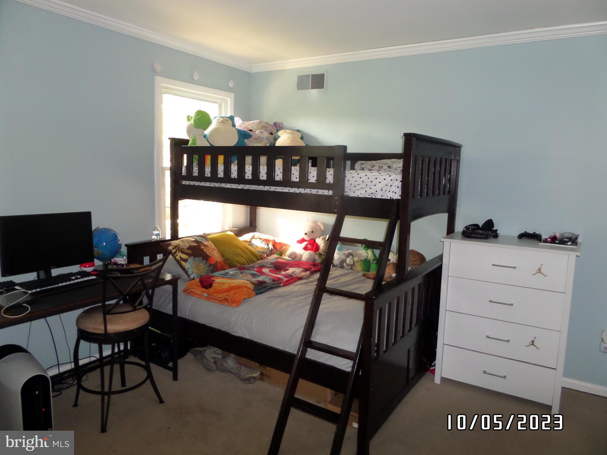 POTOMAC OAKS - Residential Lease