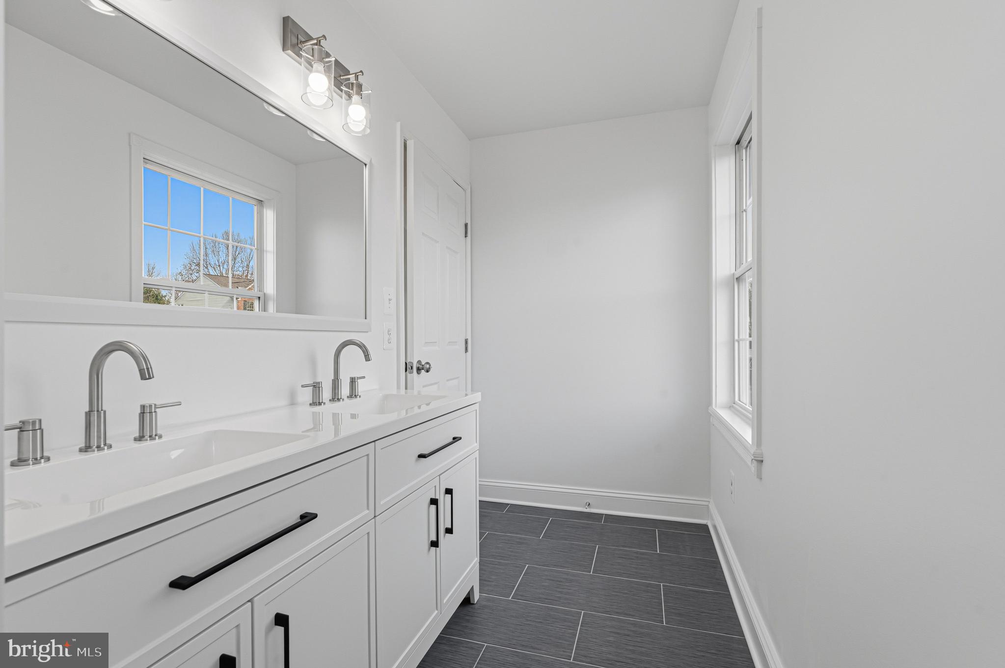 VILLAGE OF BYNUM RUN - Residential