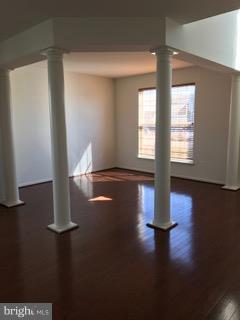 THE FALLS AT LEE'S PARKE - Residential Lease