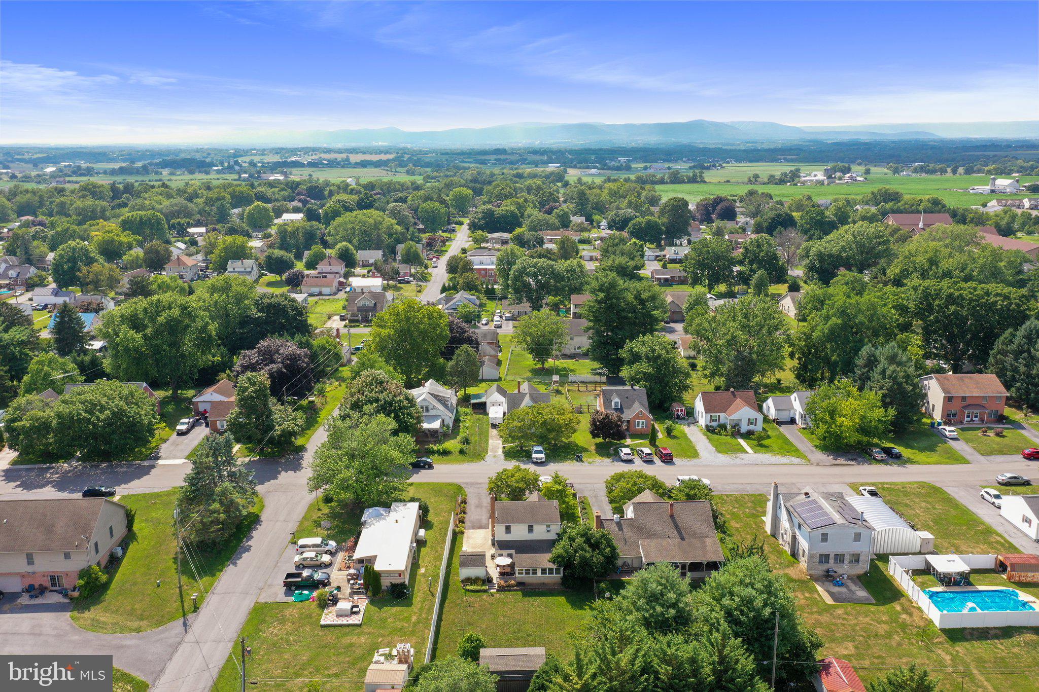 MAUGANSVILLE - Residential