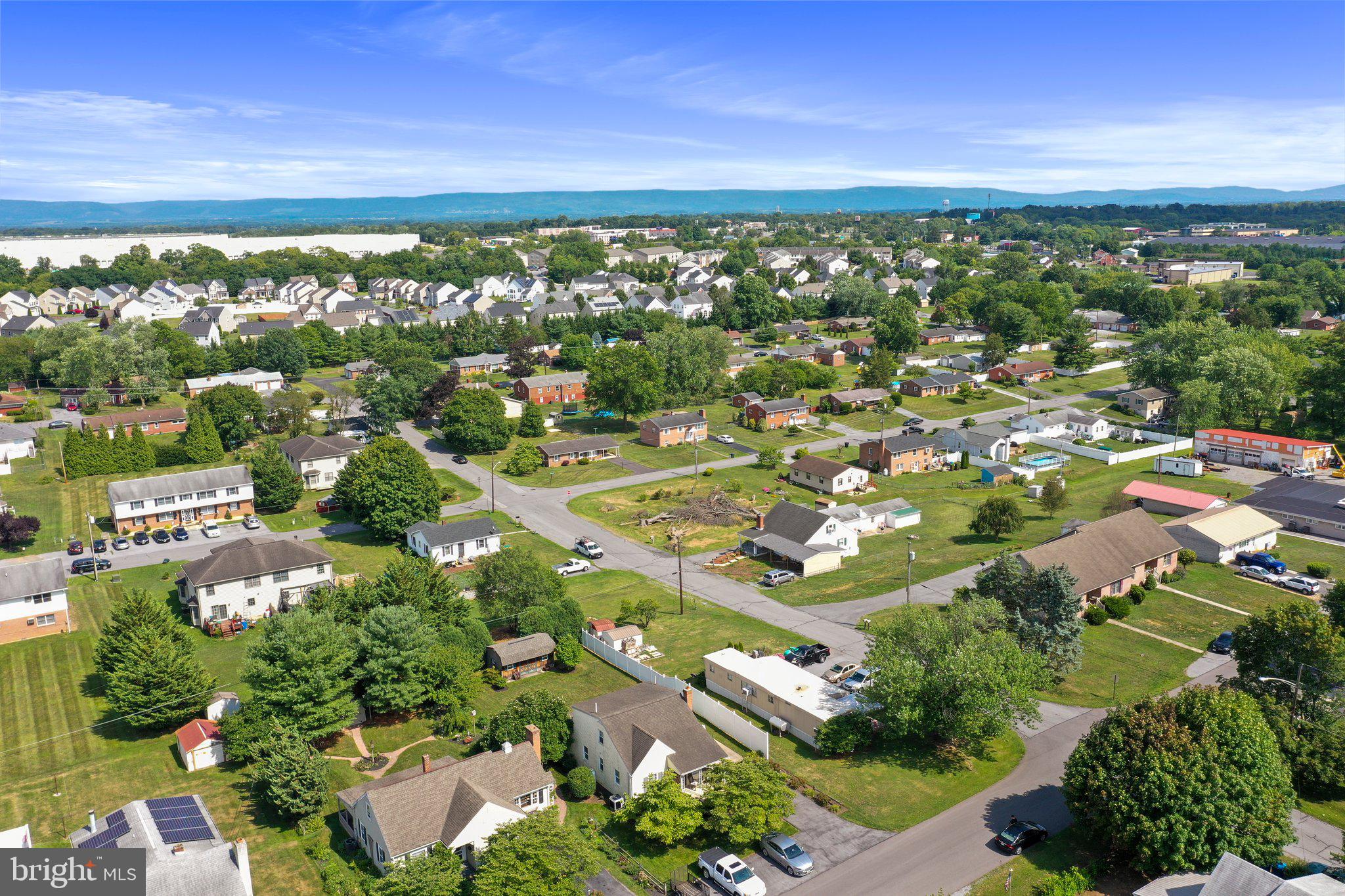 MAUGANSVILLE - Residential