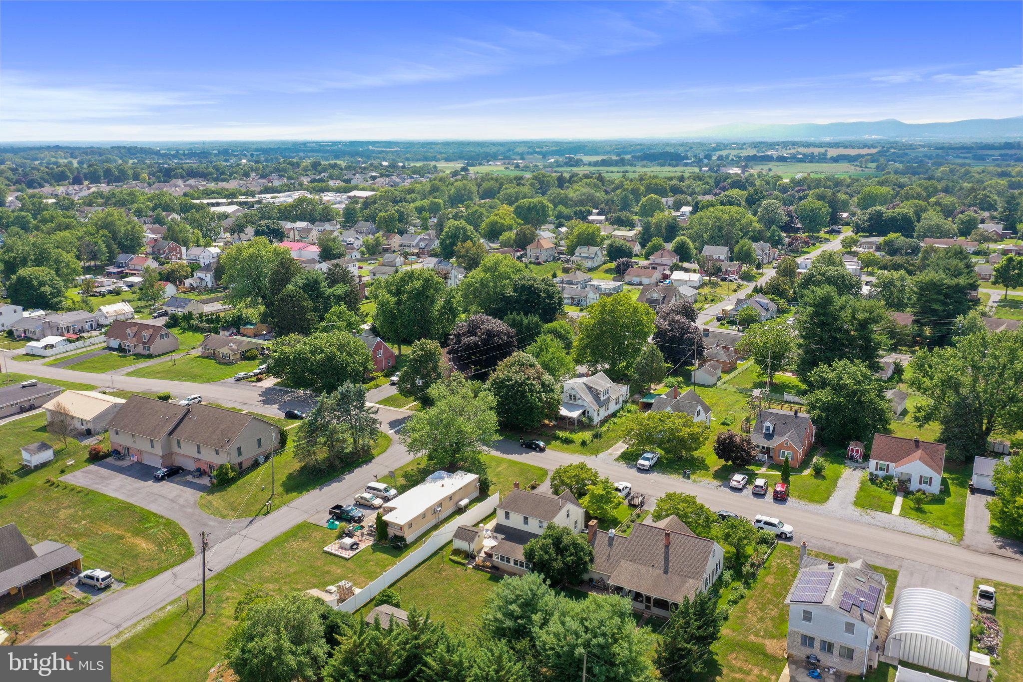 MAUGANSVILLE - Residential