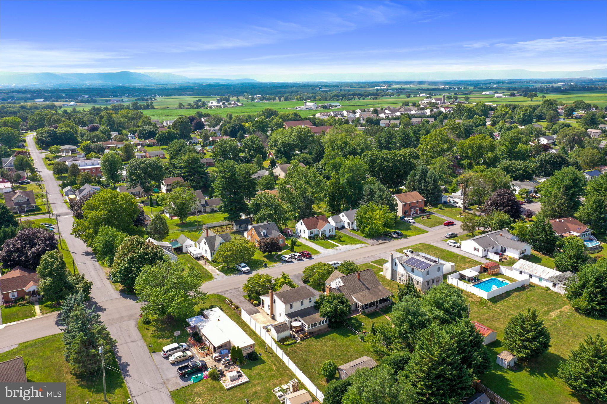 MAUGANSVILLE - Residential