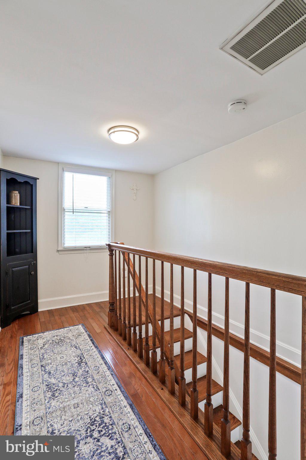 MAUGANSVILLE - Residential