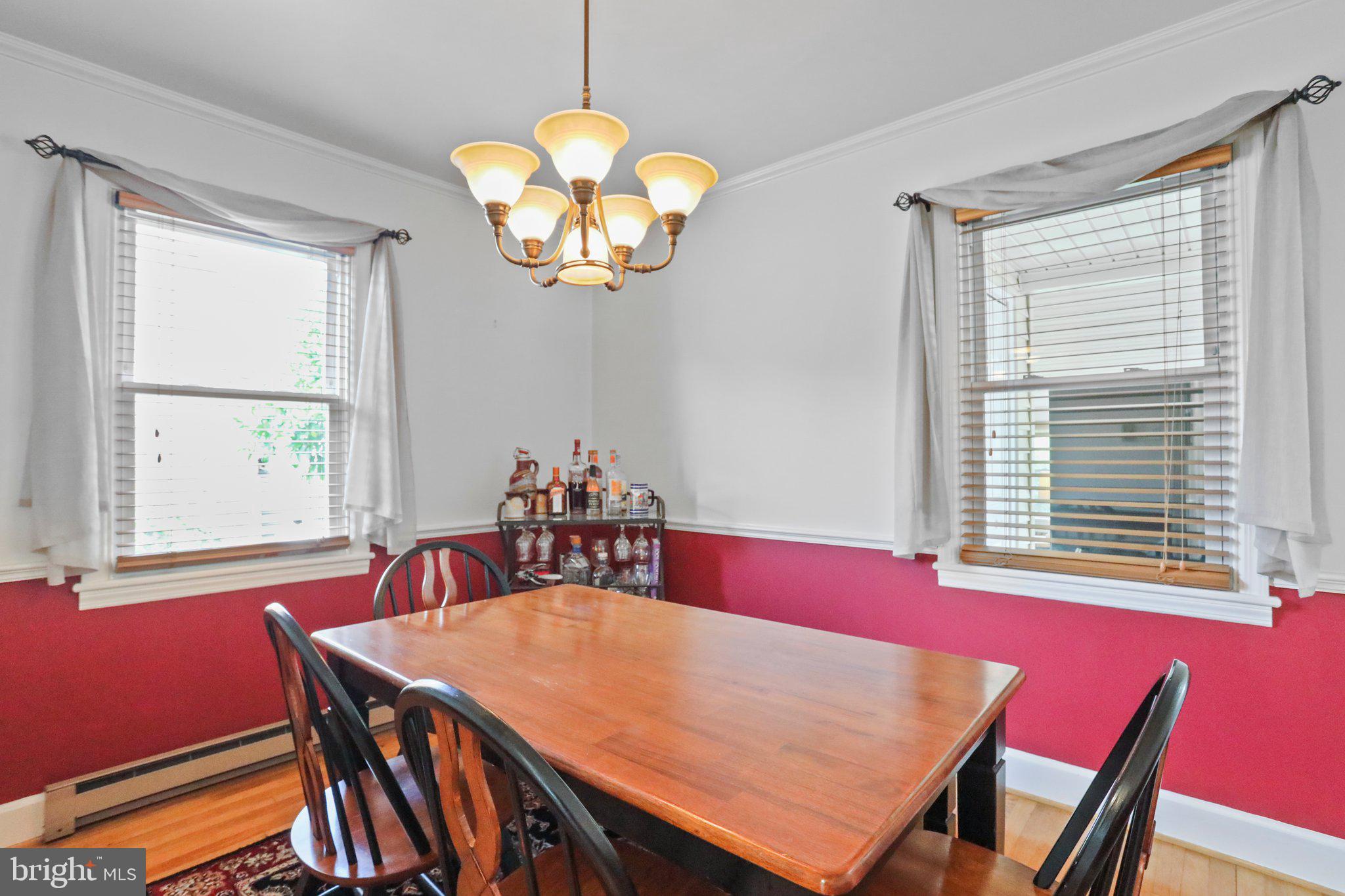 MAUGANSVILLE - Residential