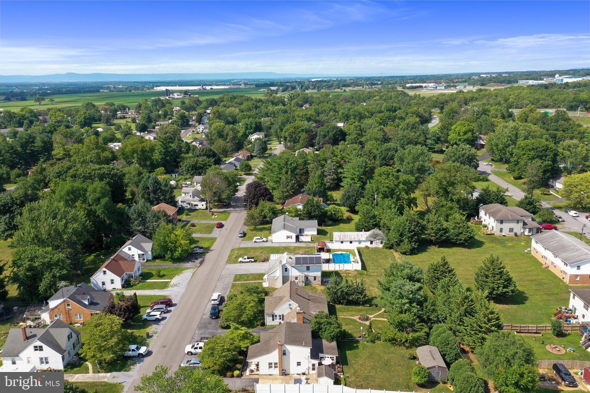 MAUGANSVILLE - Residential