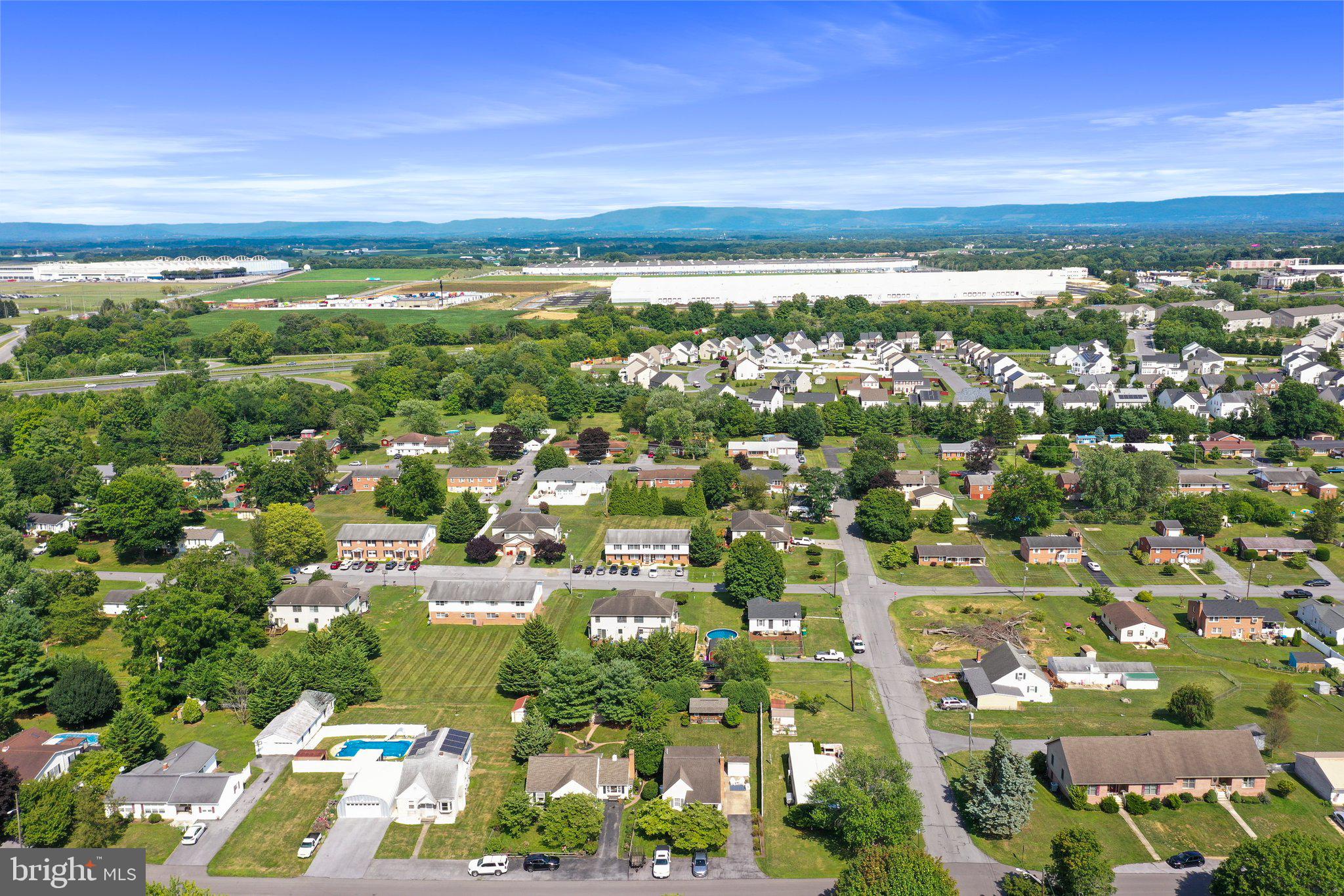 MAUGANSVILLE - Residential