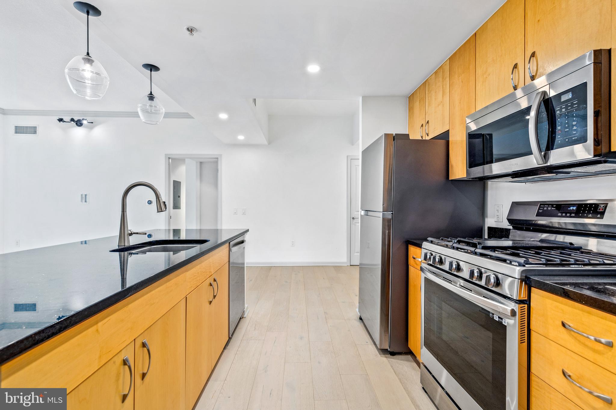 475 K STREET NW 1102