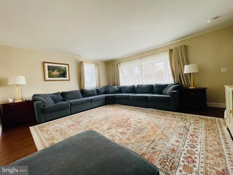 5 WYCKOFFS MILLS APPLEGARTH