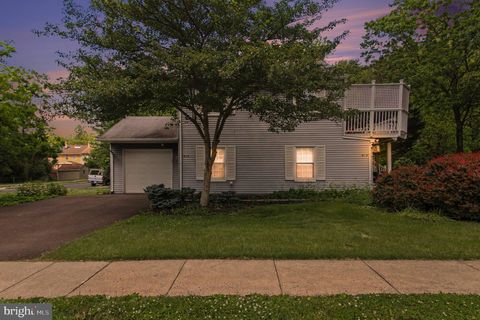 Condo For Rent - 831 Jackson Street #A<br/> LANSDALE, PA 19446
