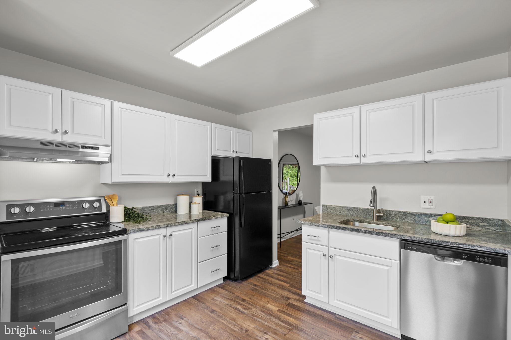 REDLAND STATION TH - Residential