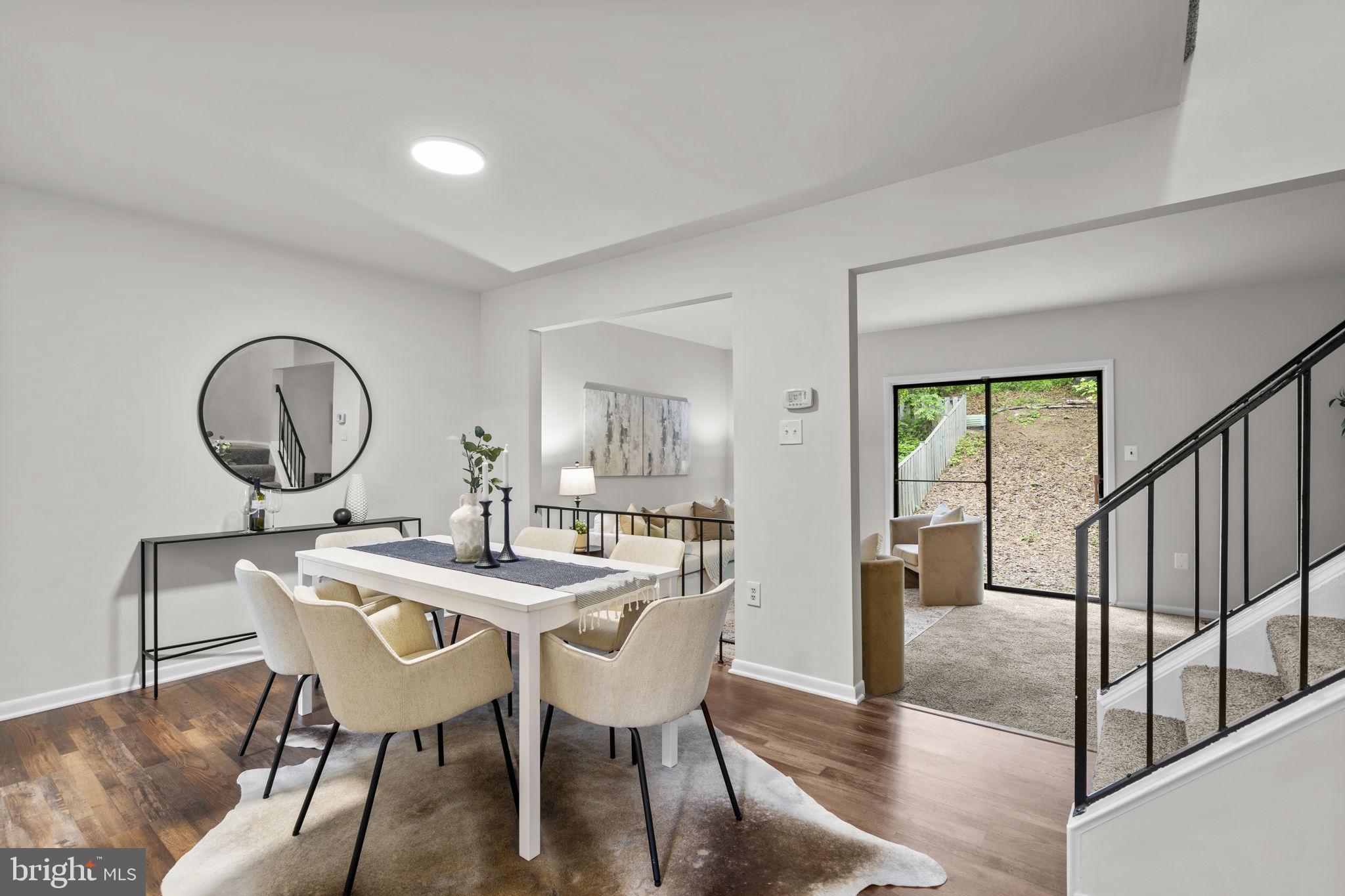 REDLAND STATION TH - Residential