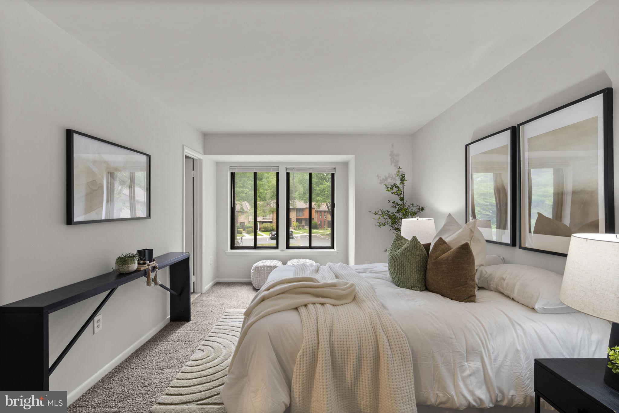 REDLAND STATION TH - Residential