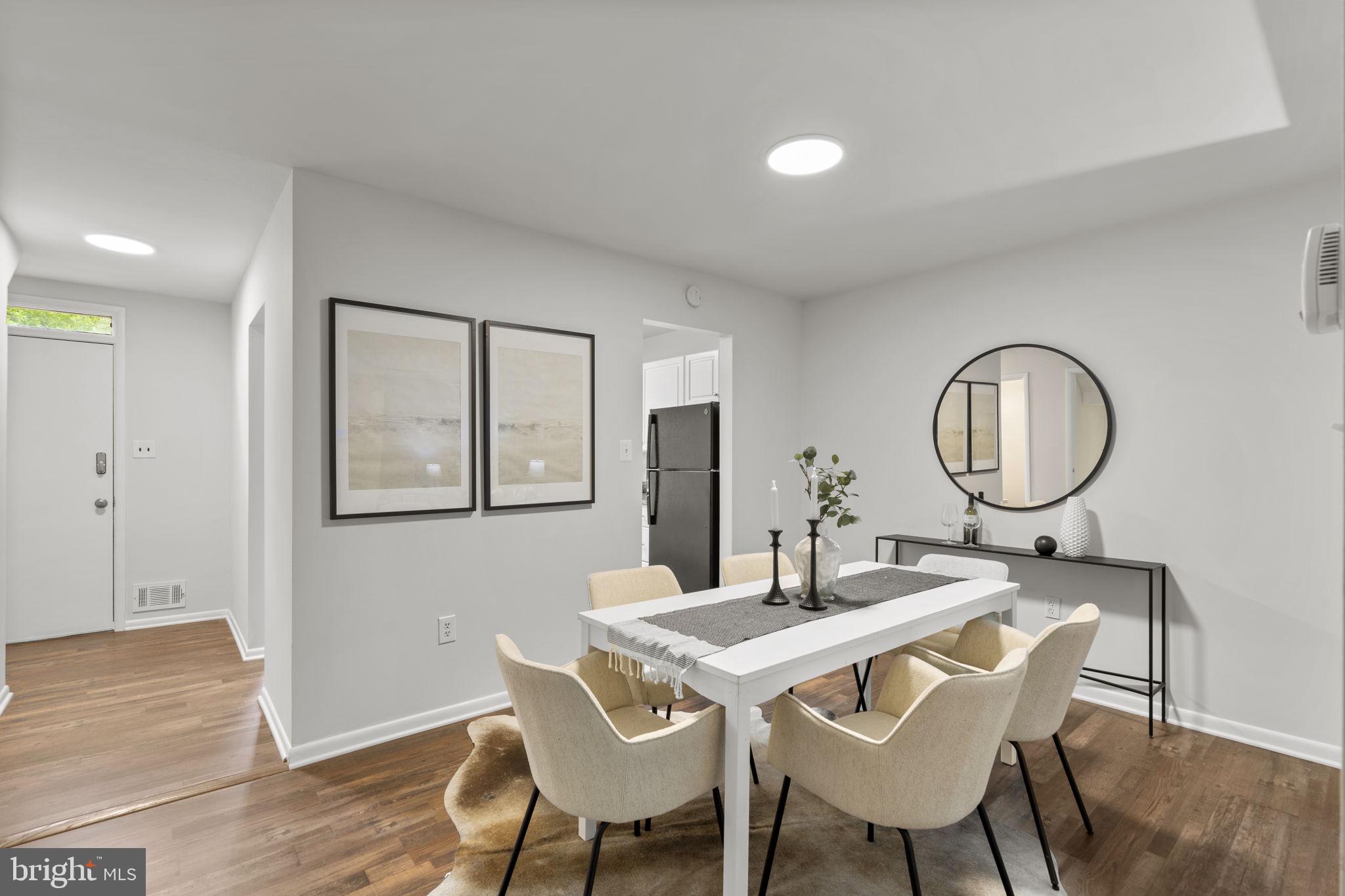 REDLAND STATION TH - Residential