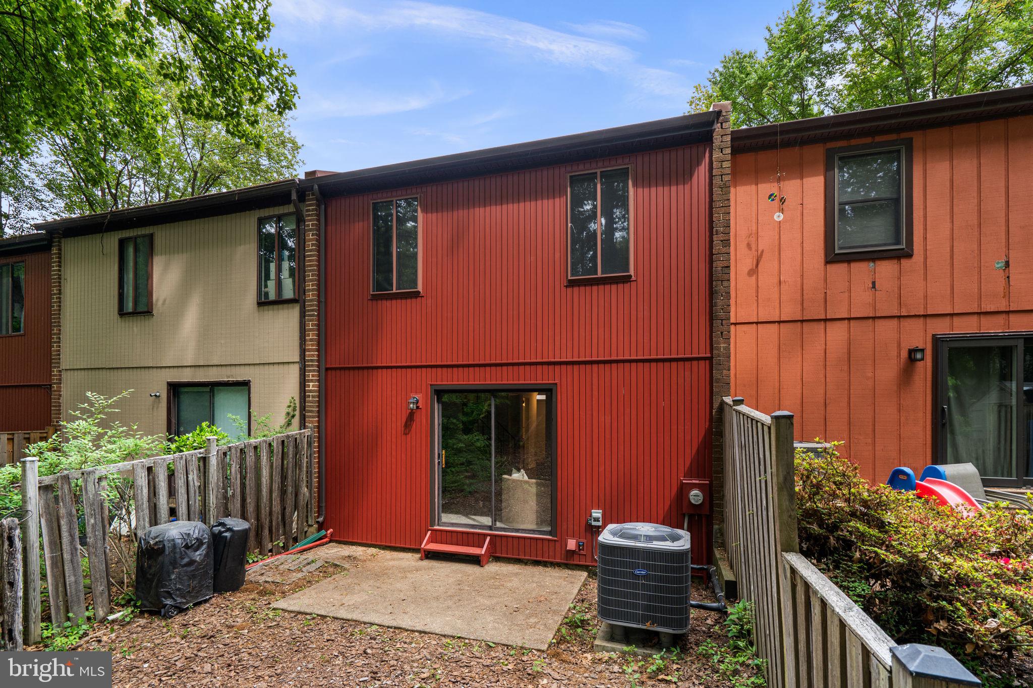 REDLAND STATION TH - Residential