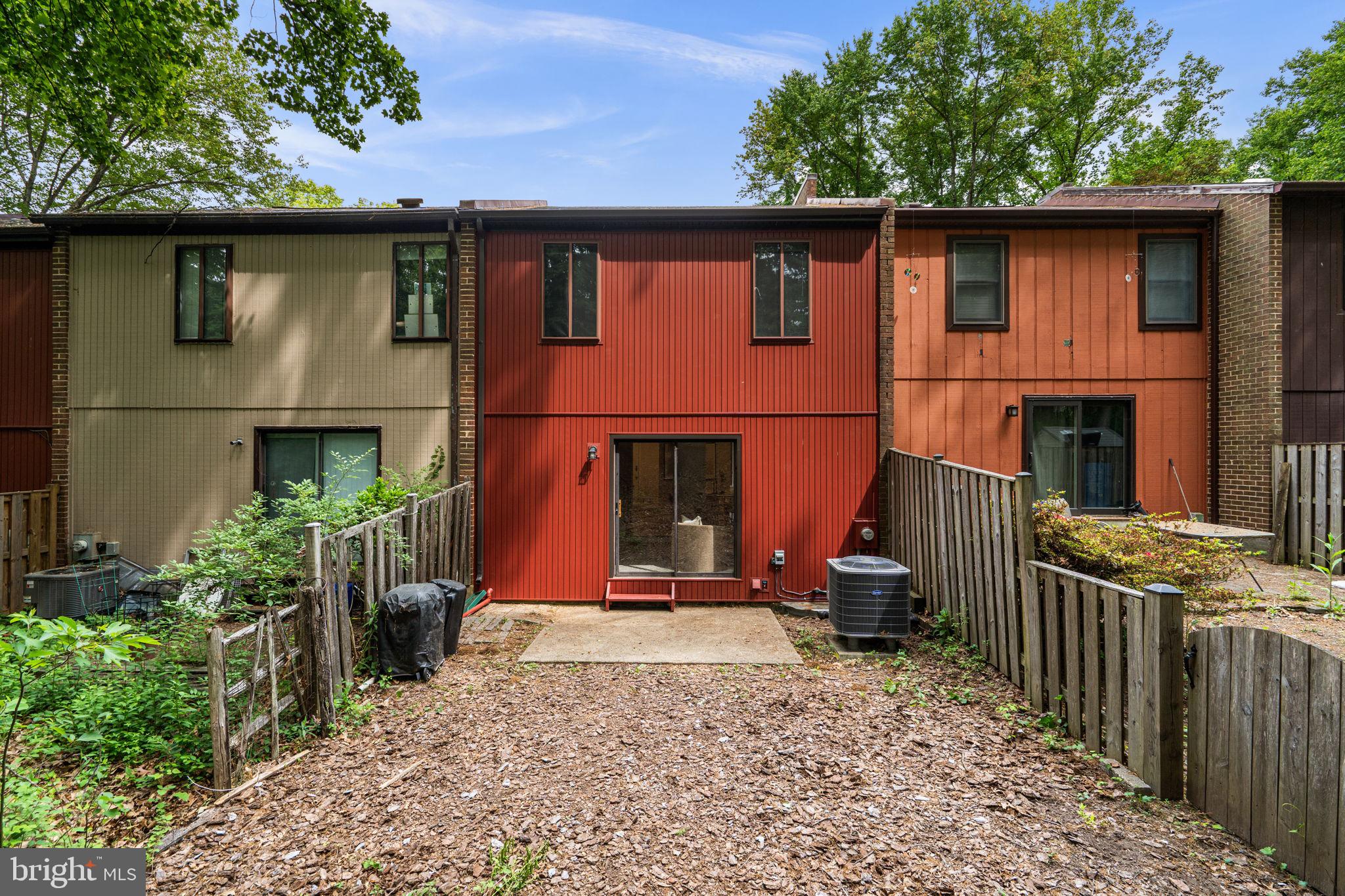 REDLAND STATION TH - Residential