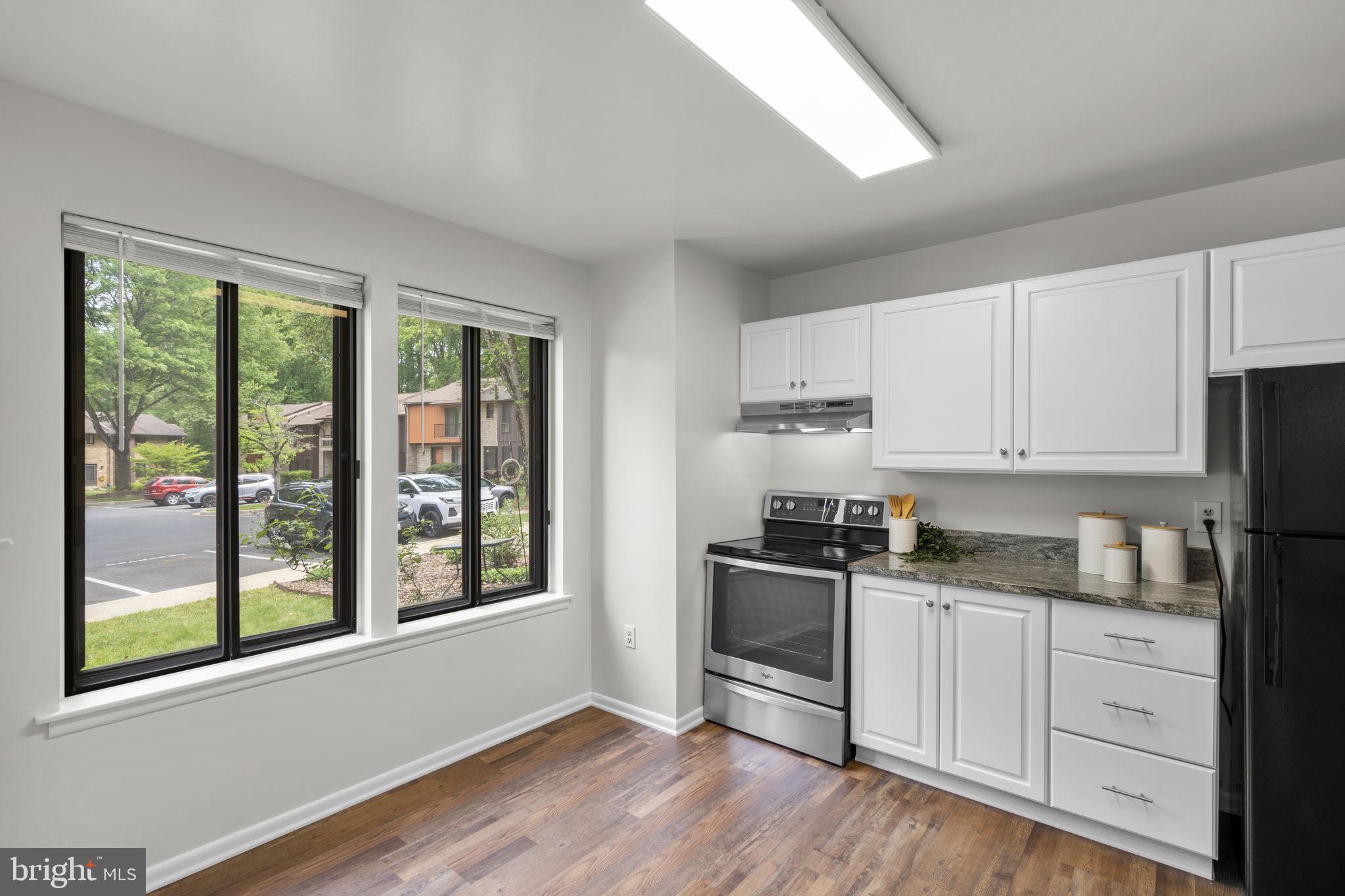 REDLAND STATION TH - Residential