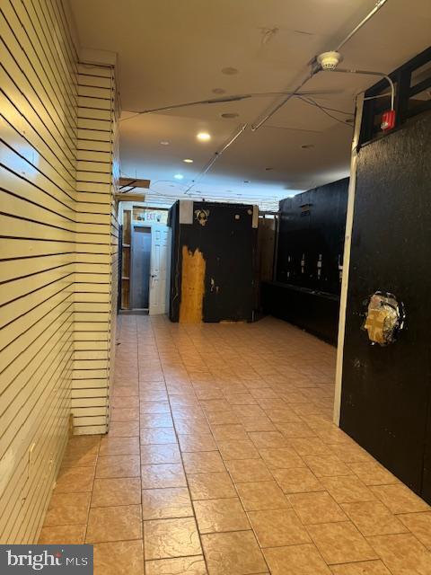 PHILADELPHIA (NORTH) - Commercial Sale