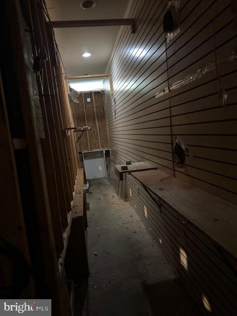 PHILADELPHIA (NORTH) - Commercial Sale