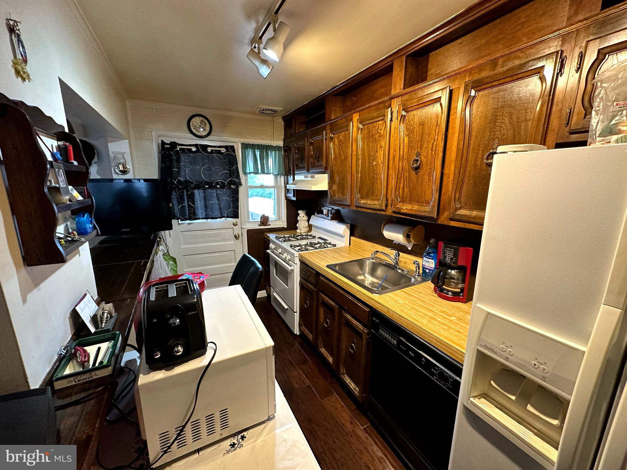 BERKSHIRE - Residential