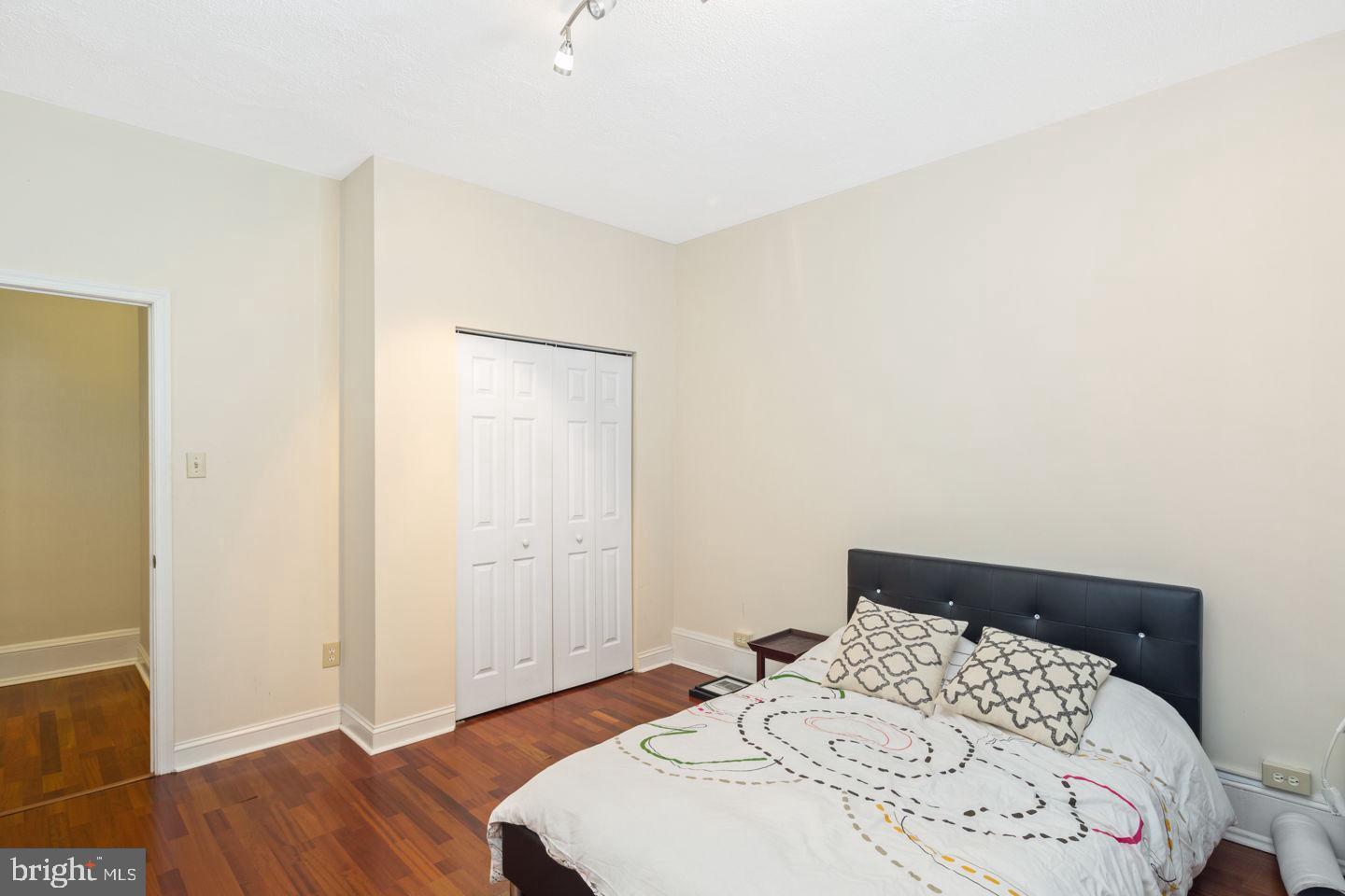 CENTER CITY - Residential