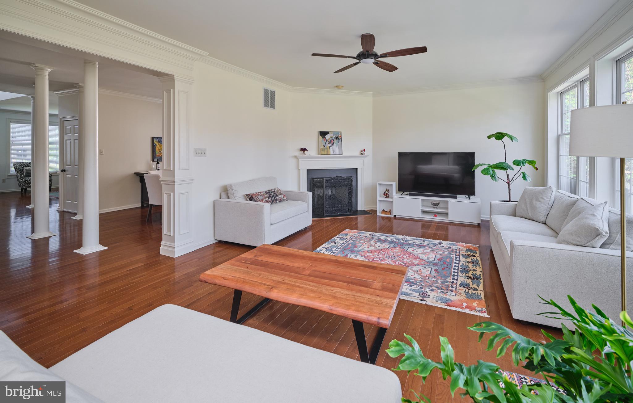 RIVERWOODS - Residential