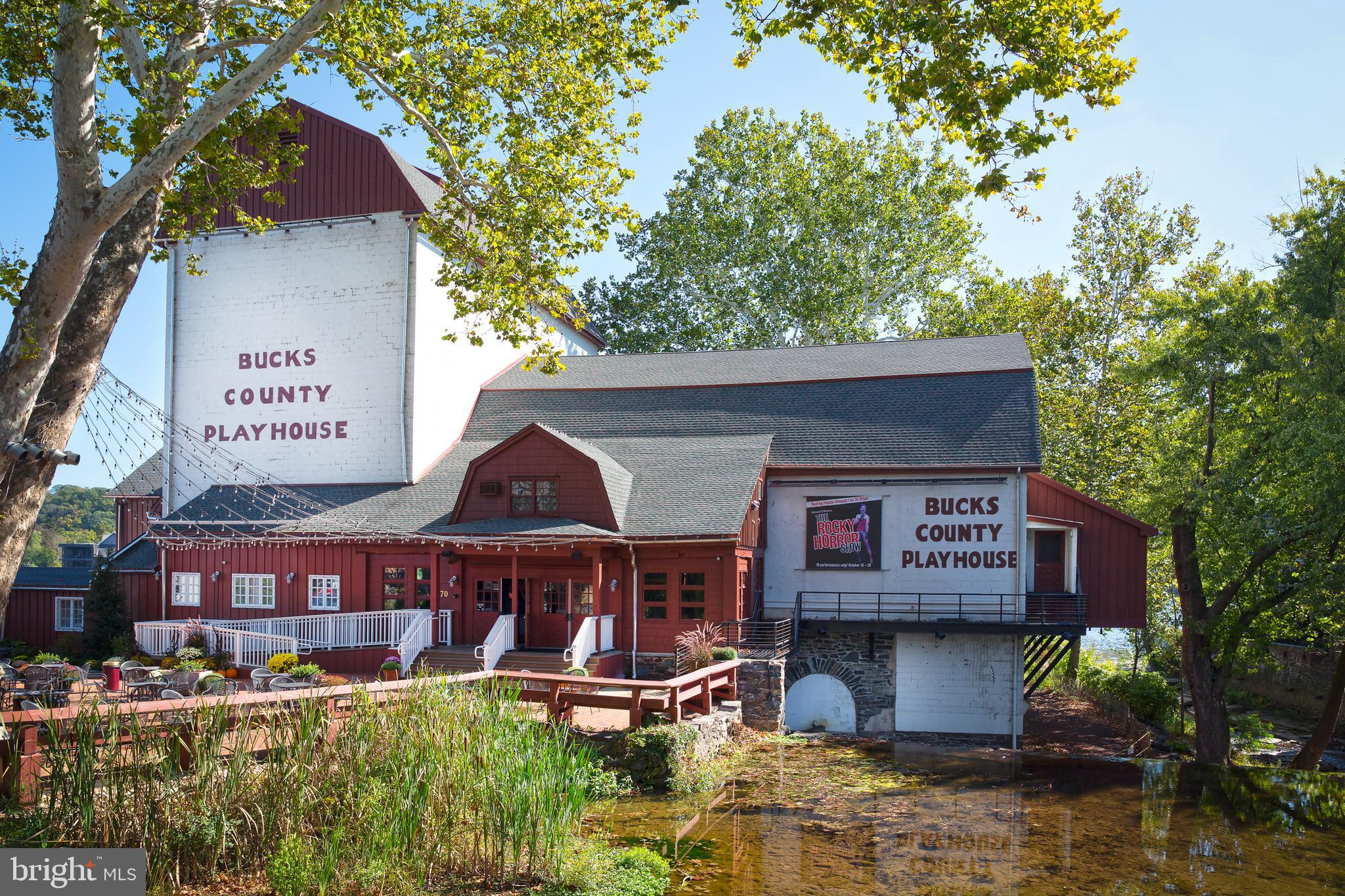 RIVERWOODS - Residential