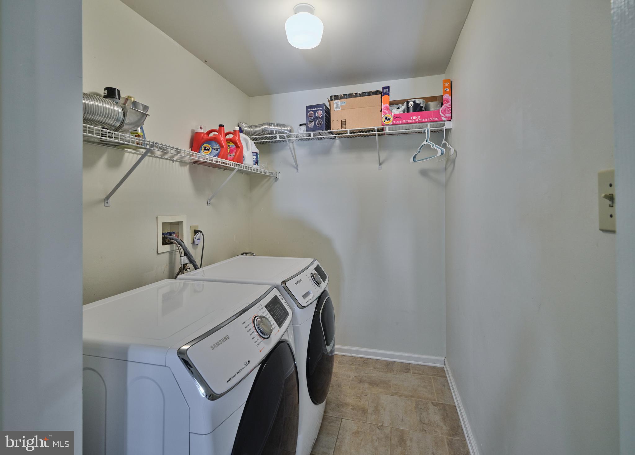 RIVERWOODS - Residential