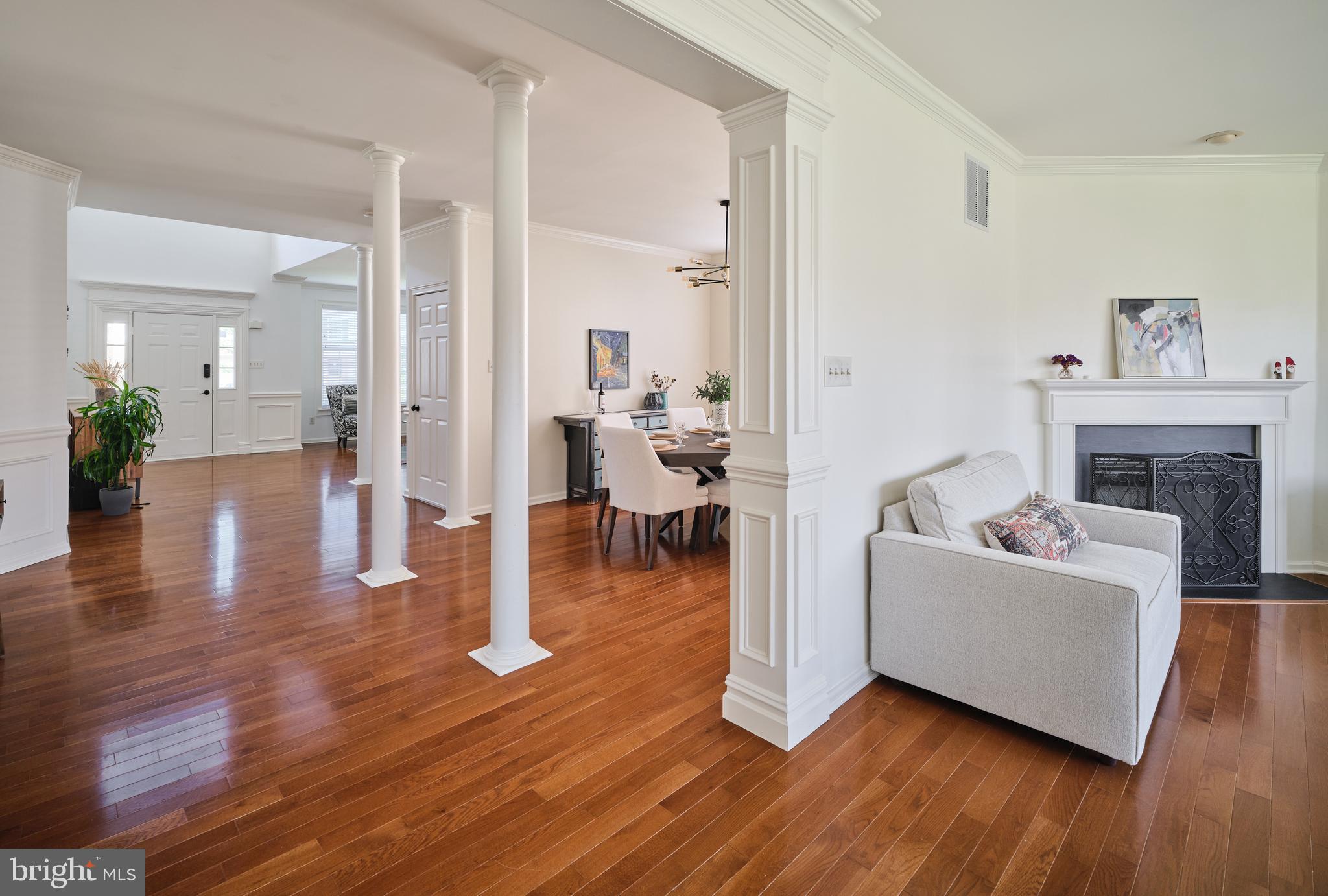 RIVERWOODS - Residential