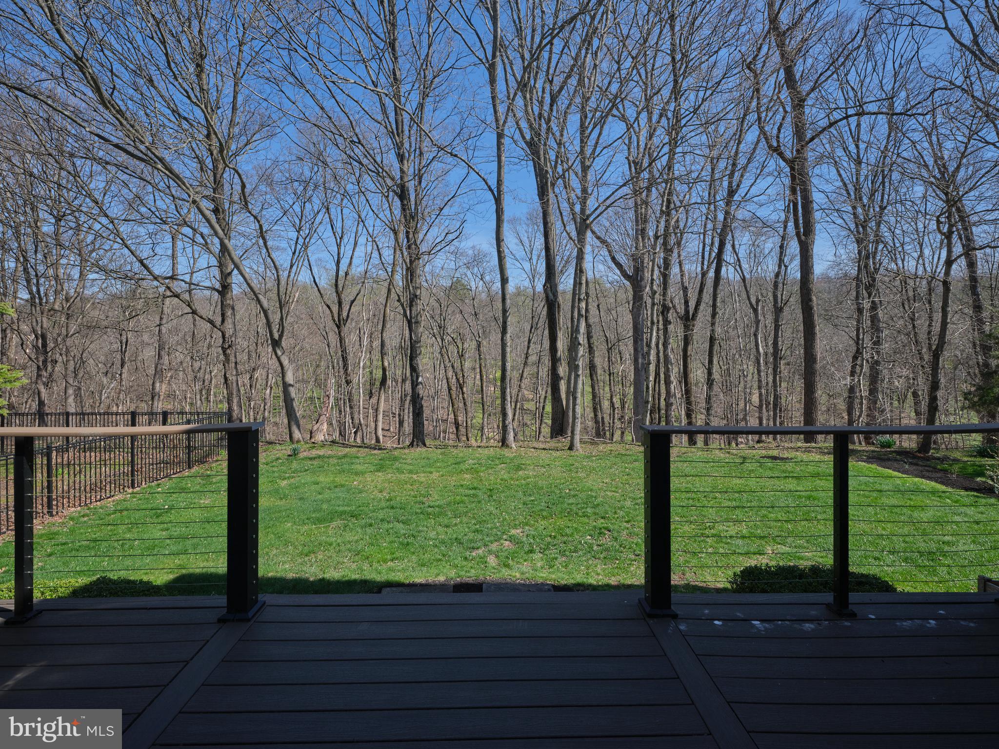 RIVERWOODS - Residential