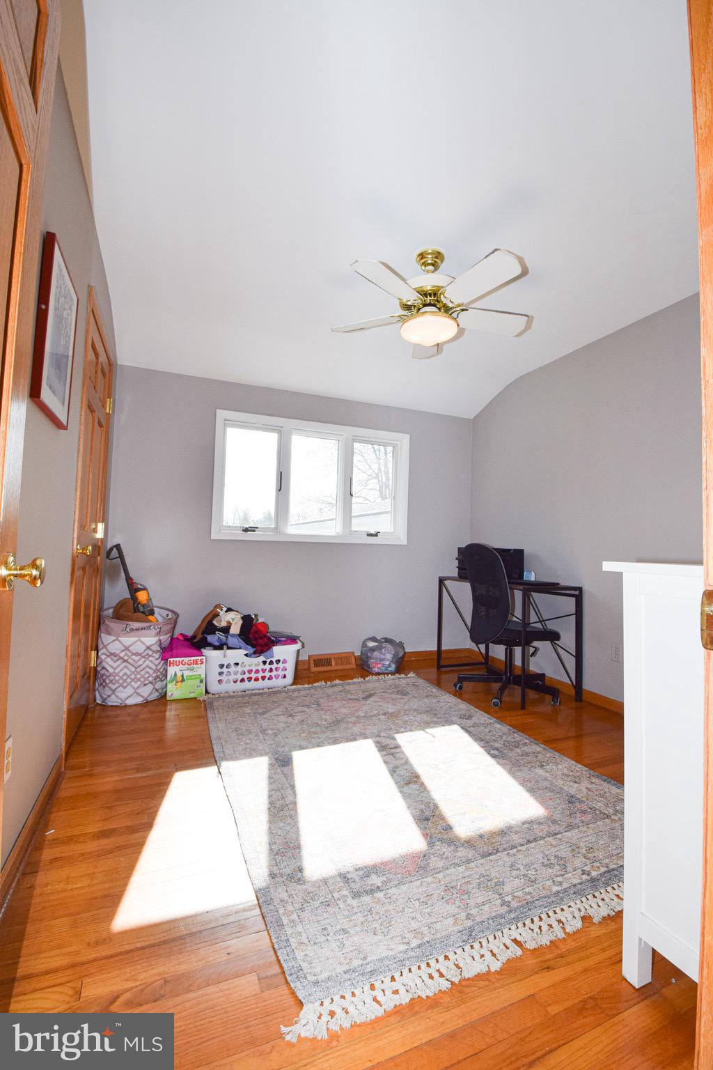 KNOLLWOOD - Residential