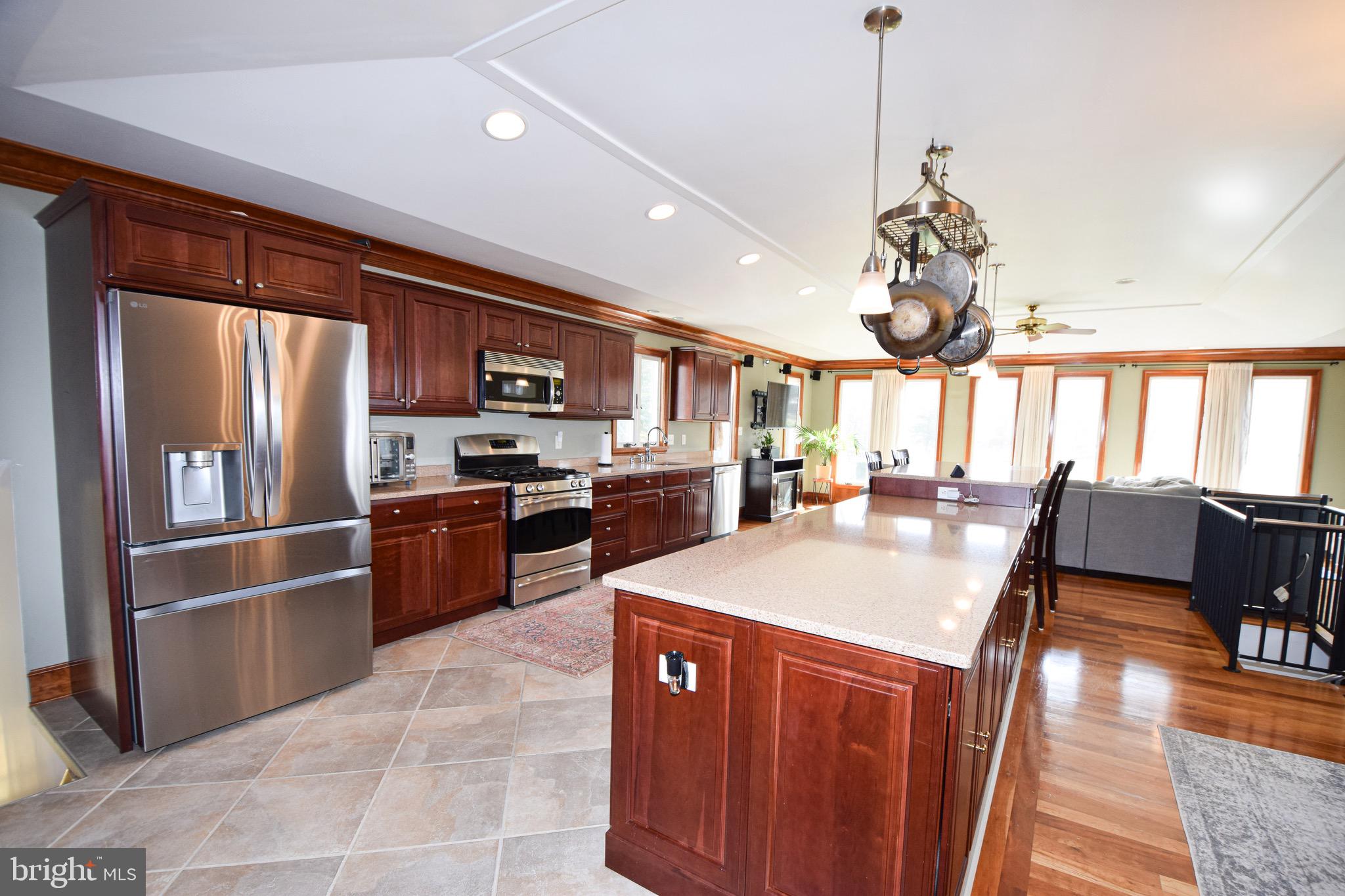 KNOLLWOOD - Residential