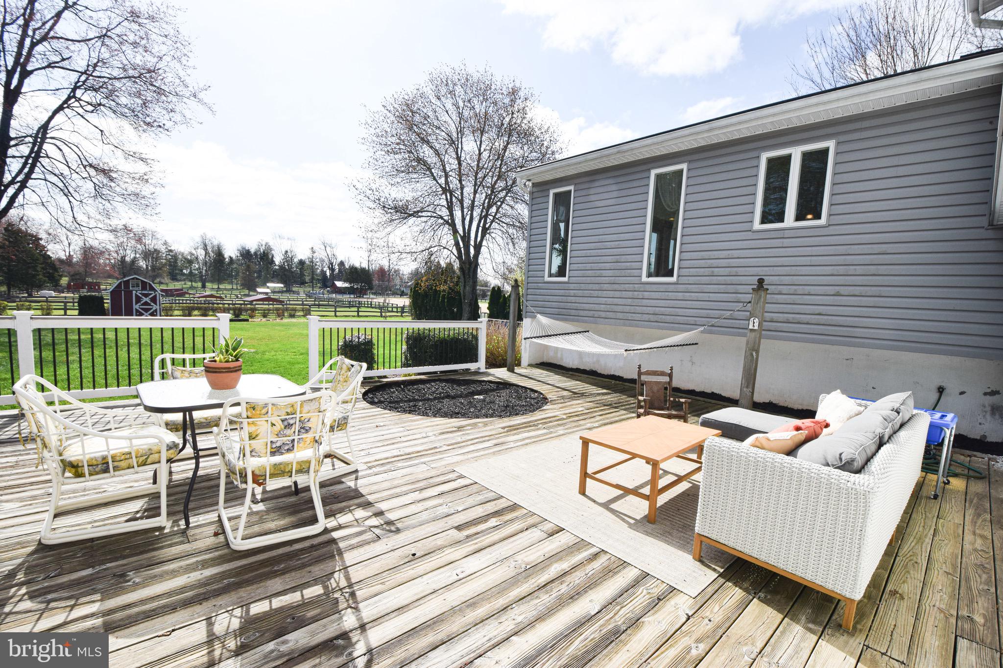 KNOLLWOOD - Residential