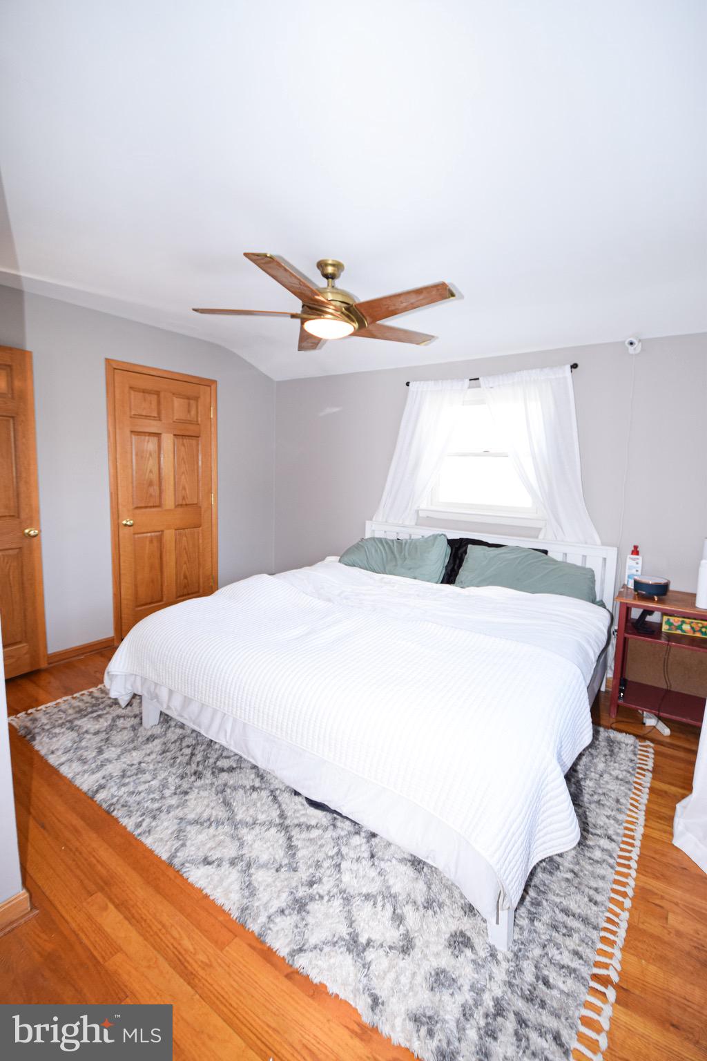 KNOLLWOOD - Residential