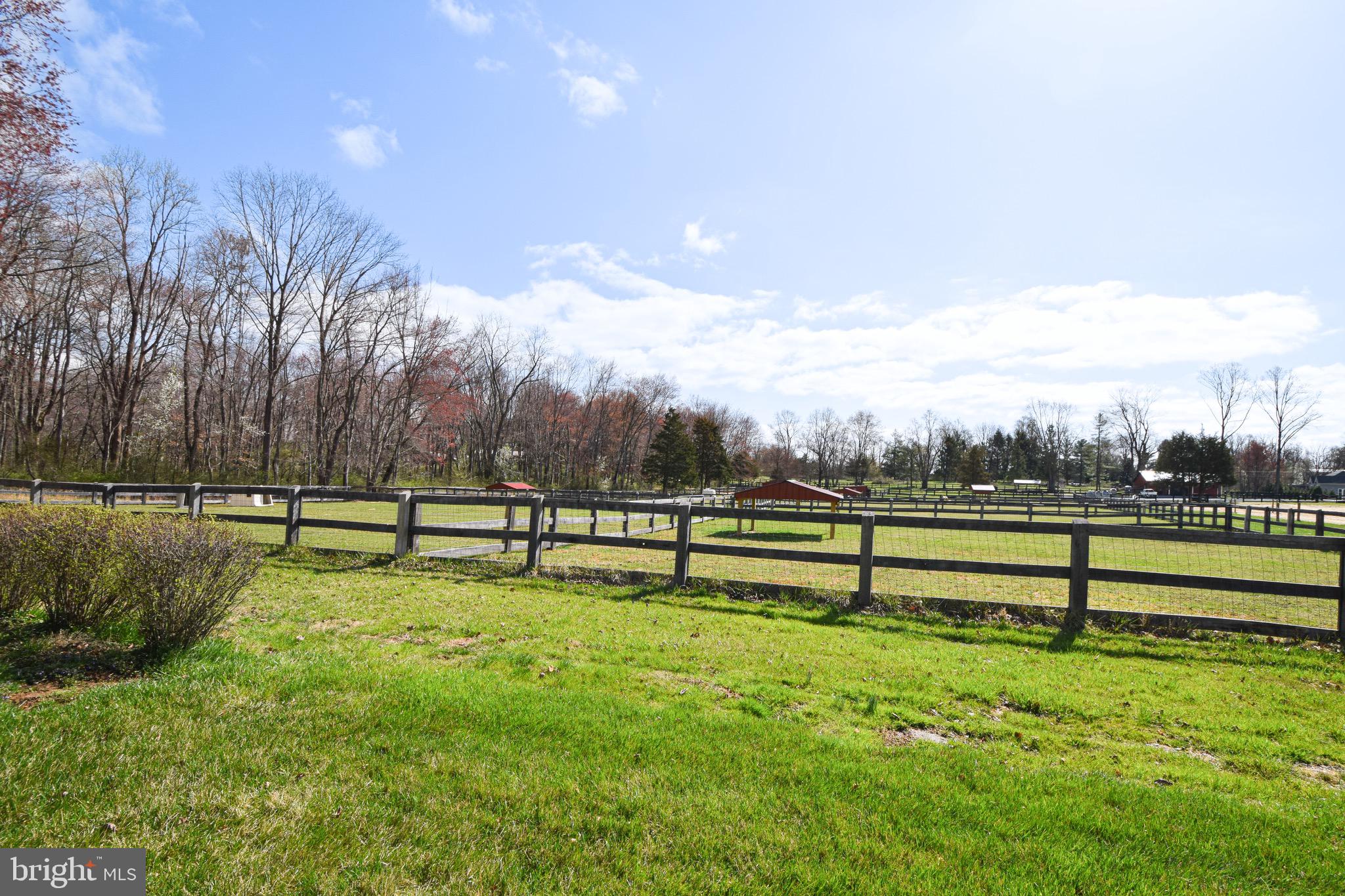 KNOLLWOOD - Residential