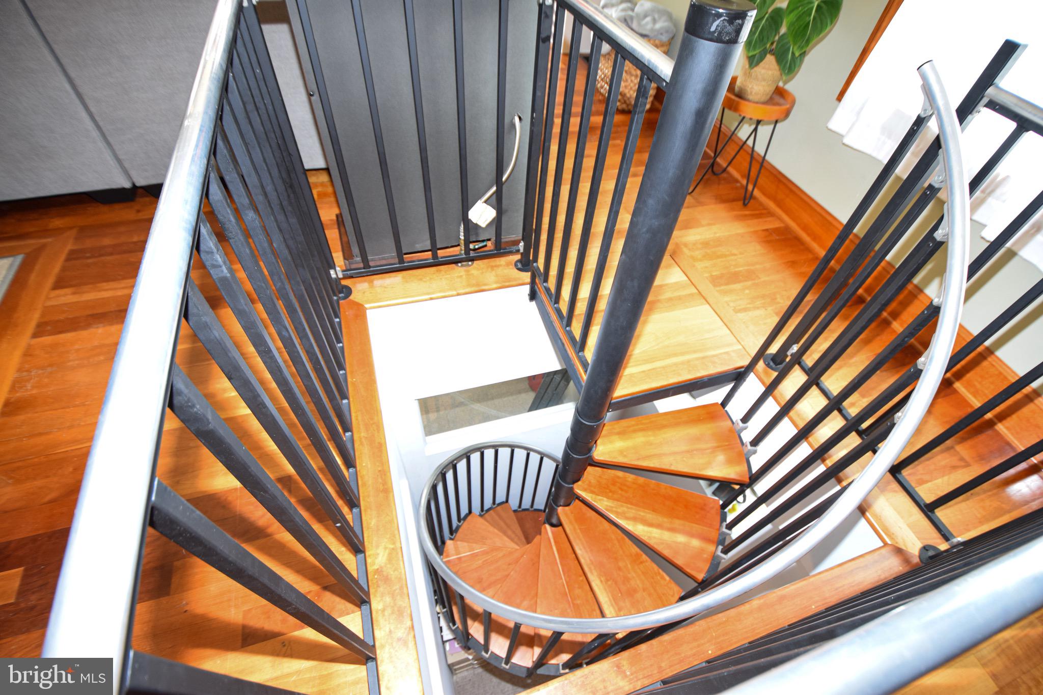 KNOLLWOOD - Residential