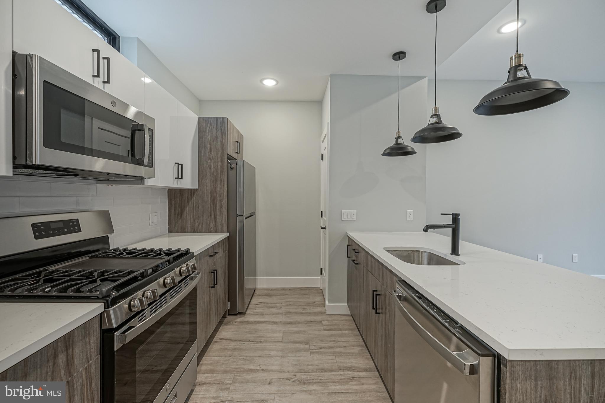 FRANCISVILLE - Residential Lease