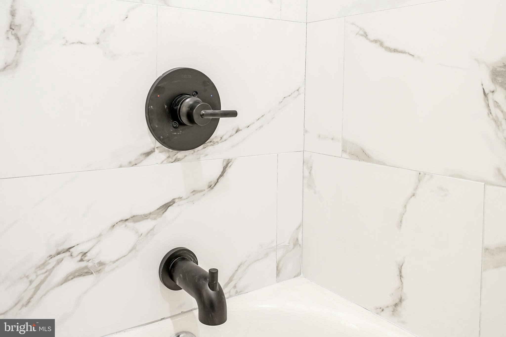 FRANCISVILLE - Residential Lease