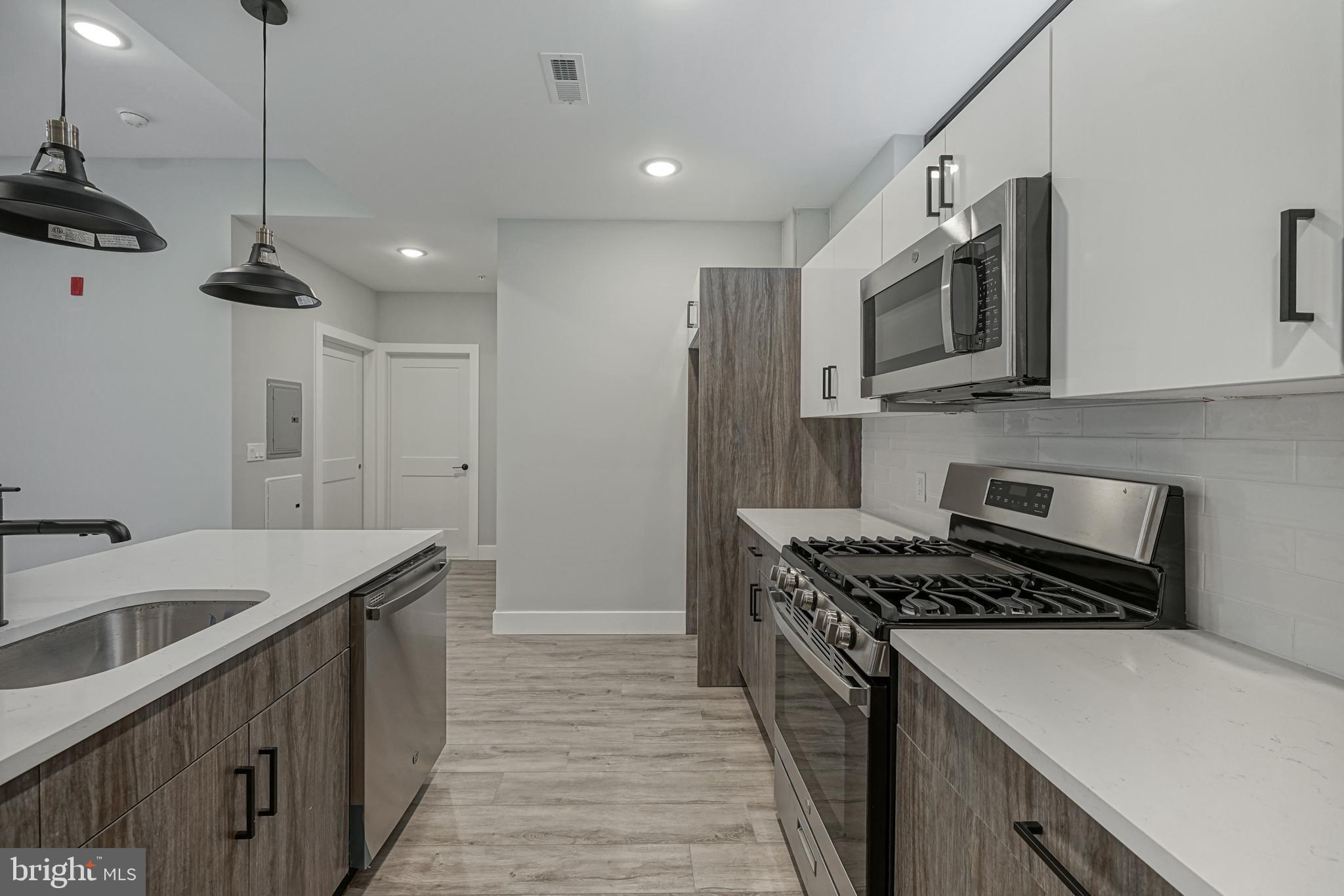 FRANCISVILLE - Residential Lease