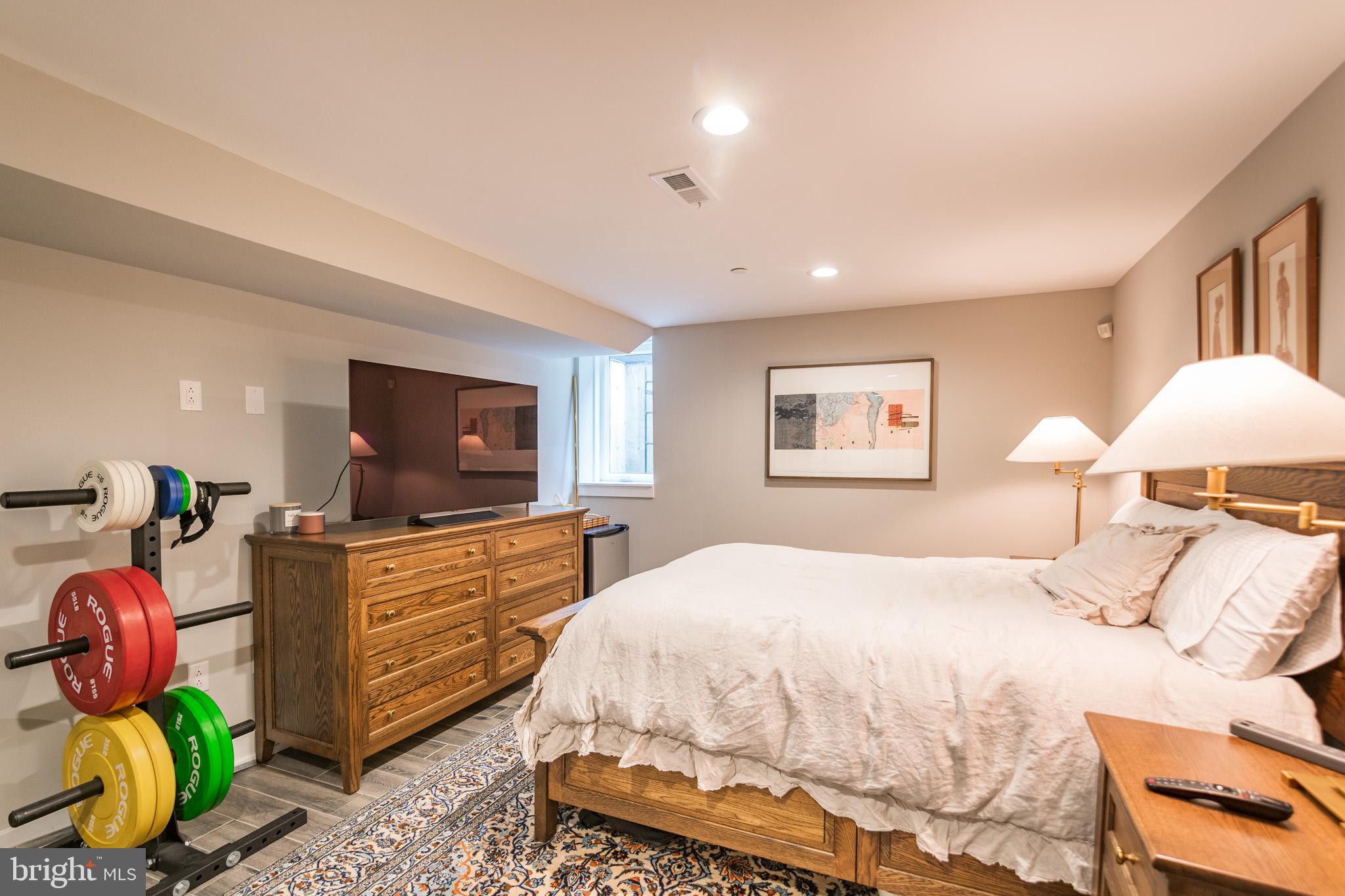 WEST KENSINGTON - Residential Lease