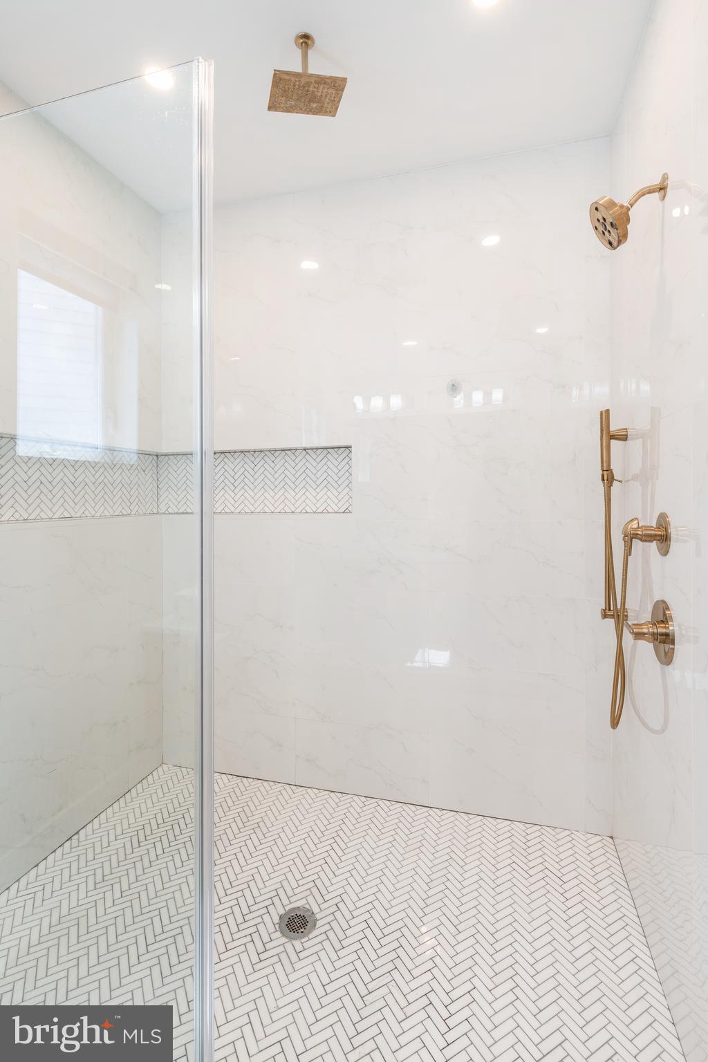 FAIRMOUNT - Residential