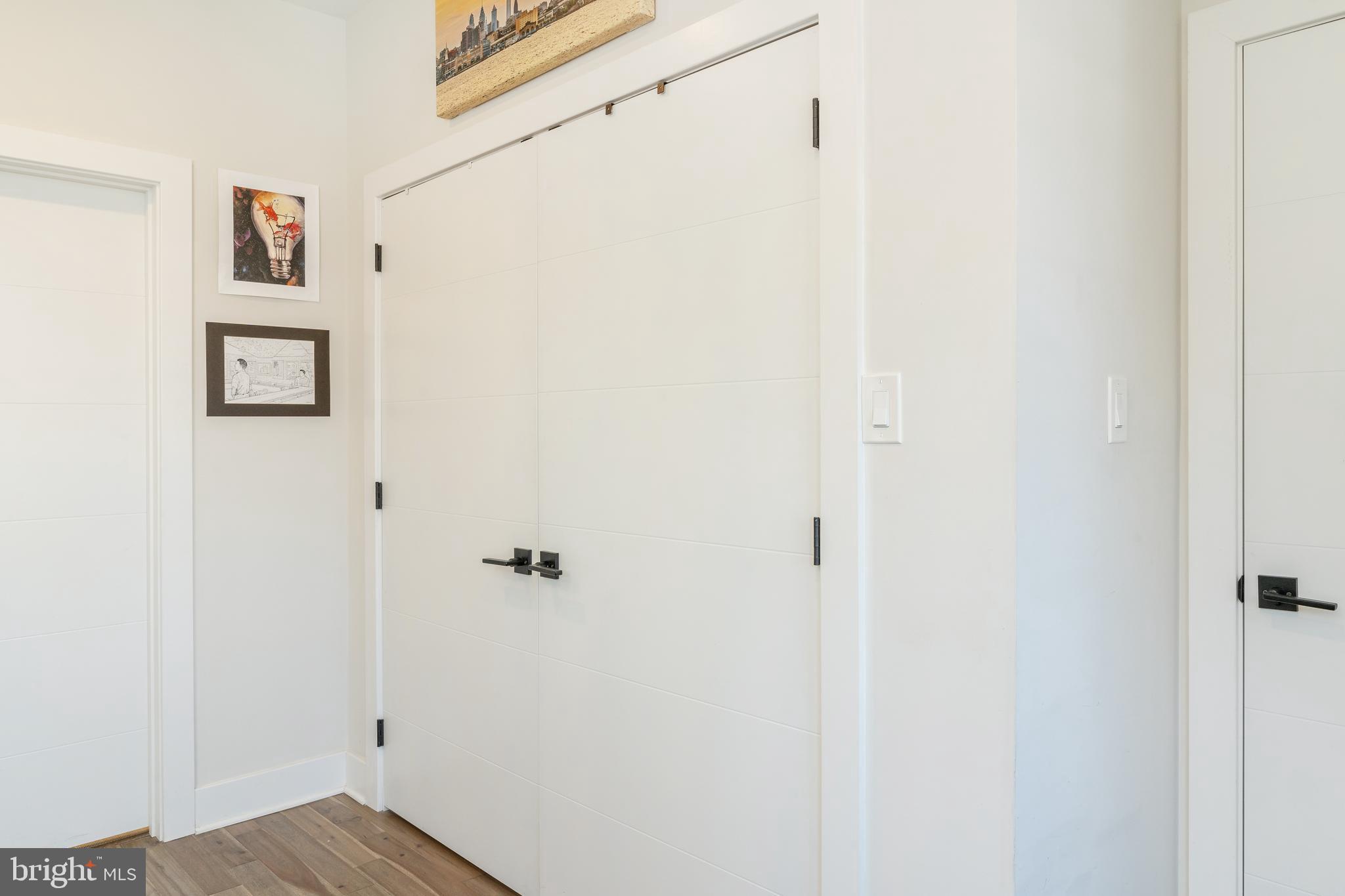 FAIRMOUNT - Residential