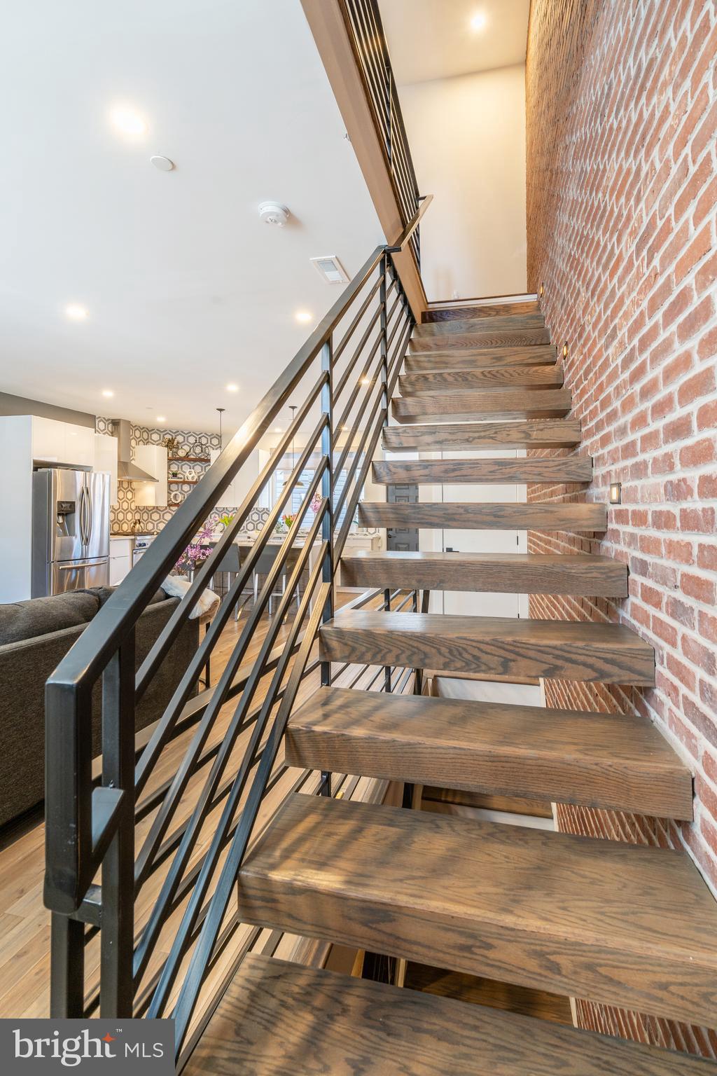 FAIRMOUNT - Residential