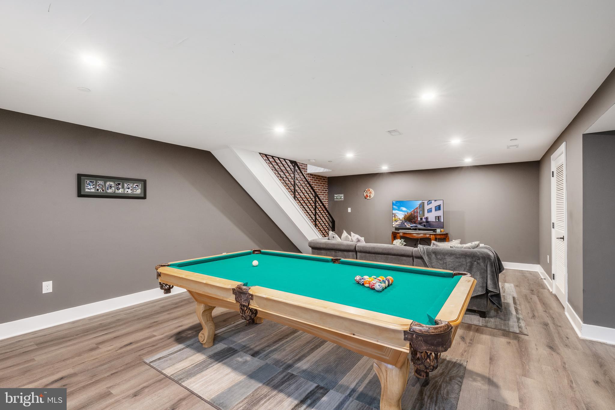FAIRMOUNT - Residential