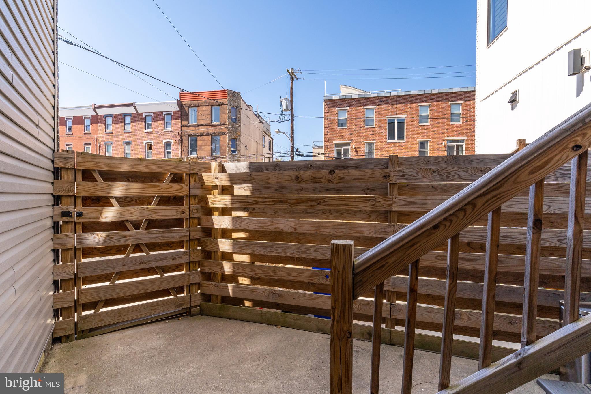 FAIRMOUNT - Residential