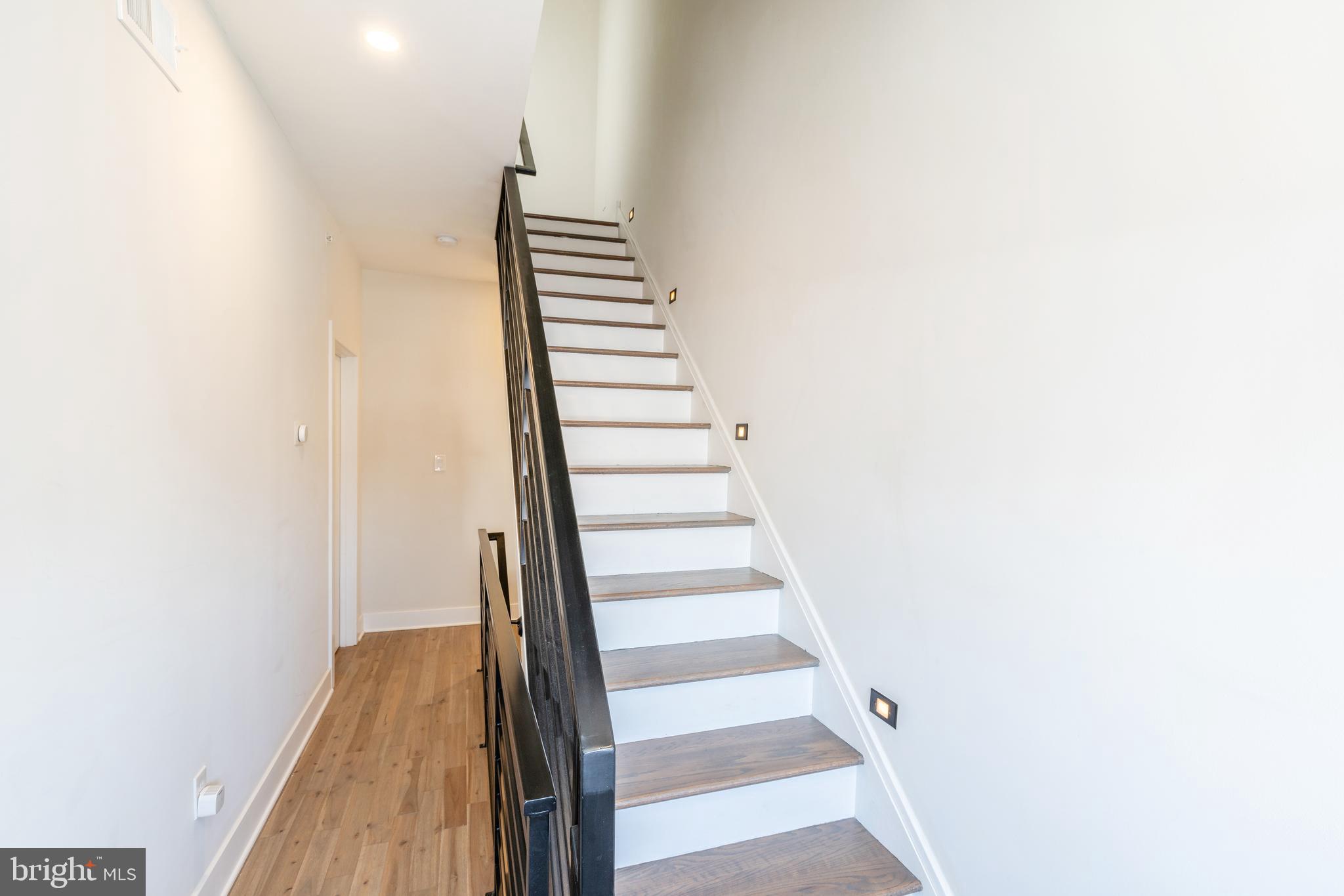 FAIRMOUNT - Residential